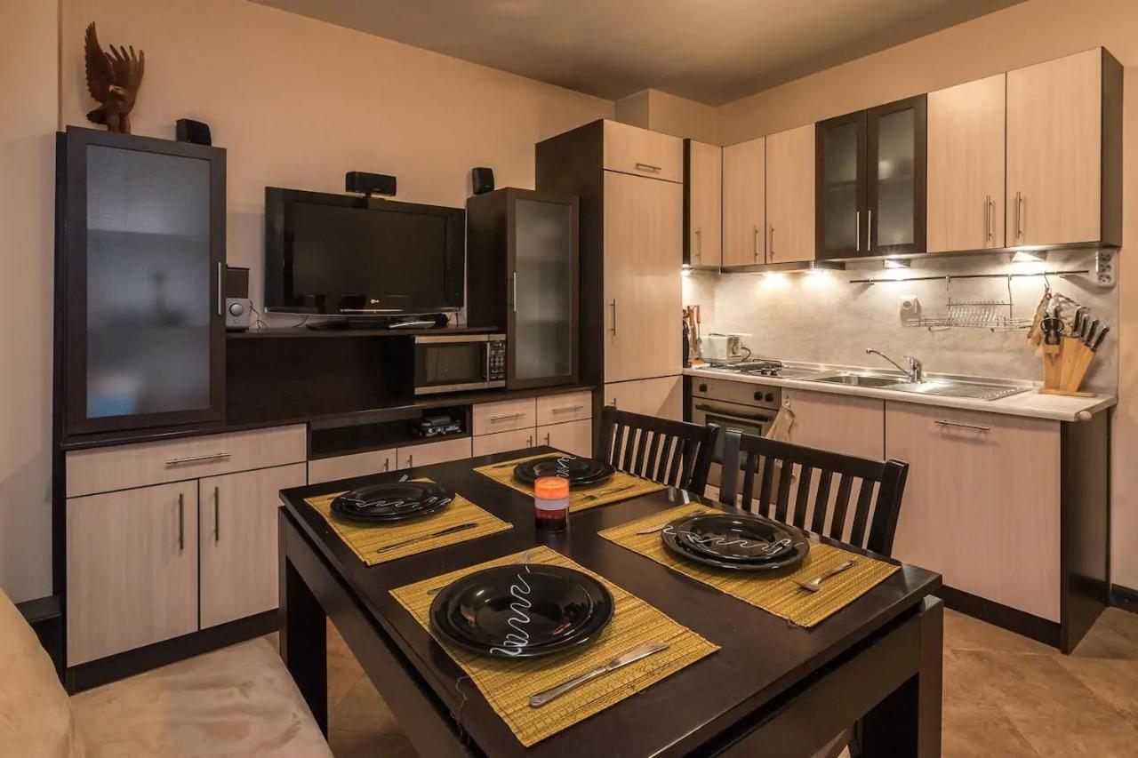 Charming, Fully-Furnished, 2-Bedroom Apartment بانسكو المظهر الخارجي الصورة